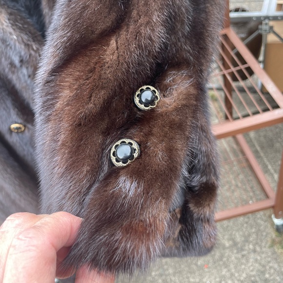 REAL MINK COAT - Picture 5 of 9